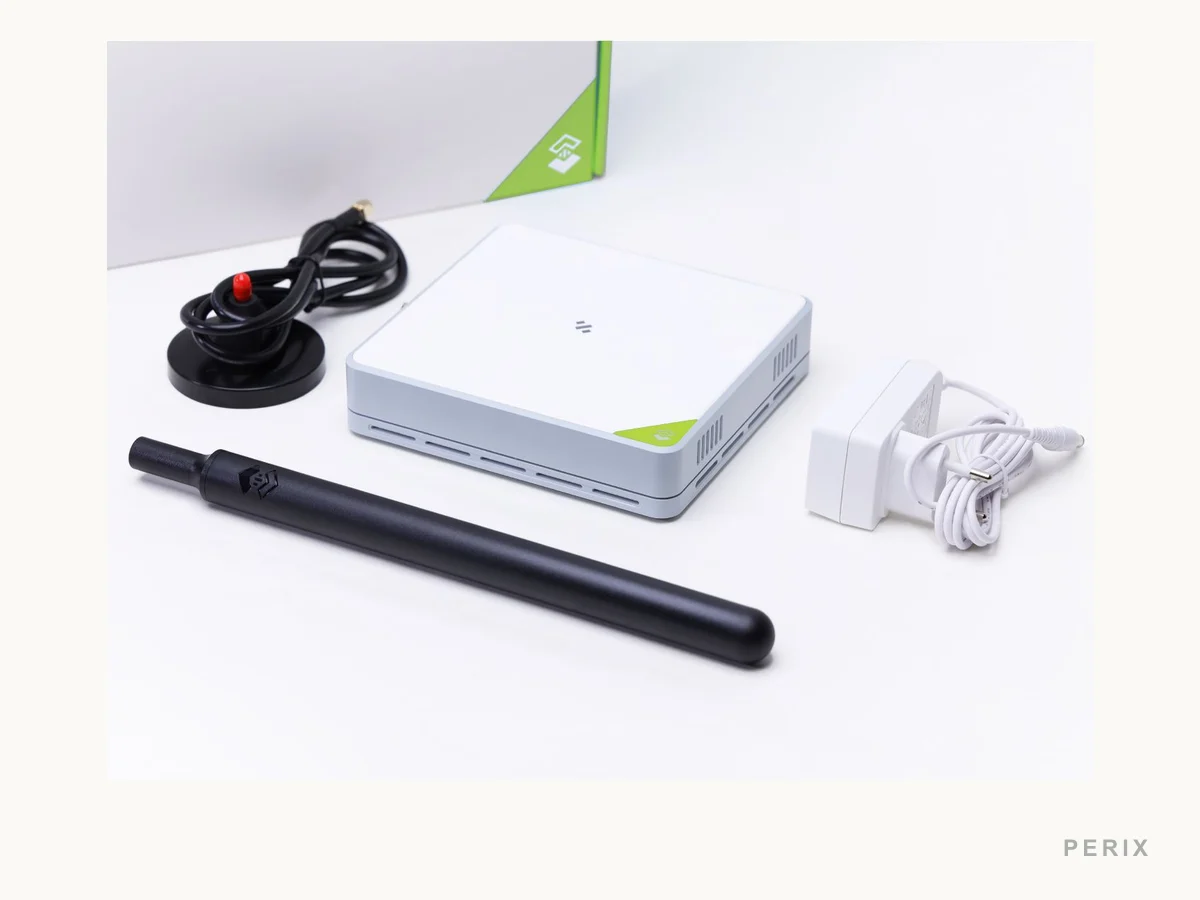 SenseCAP M2 SX1302 EU868 view 3