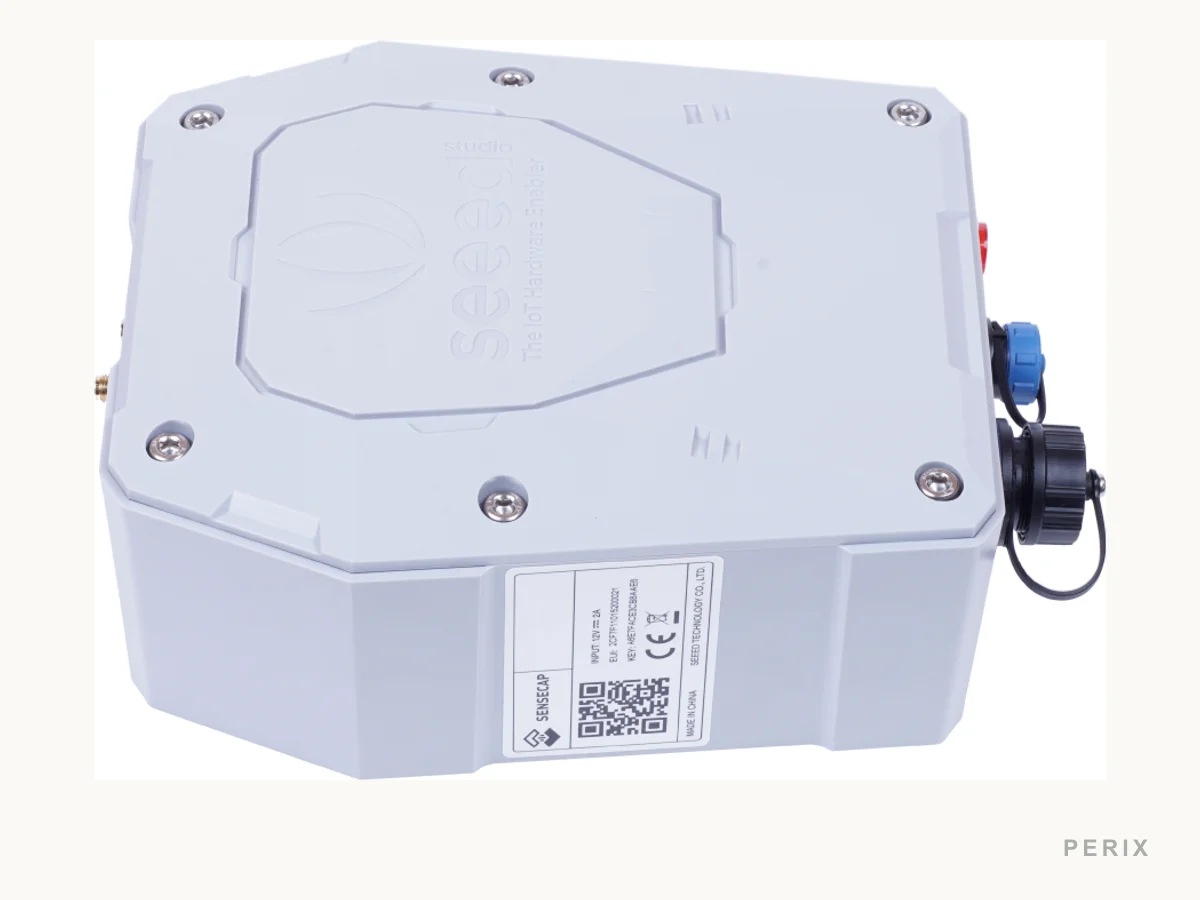 SenseCAP Outdoor Gateway EU868 view 2
