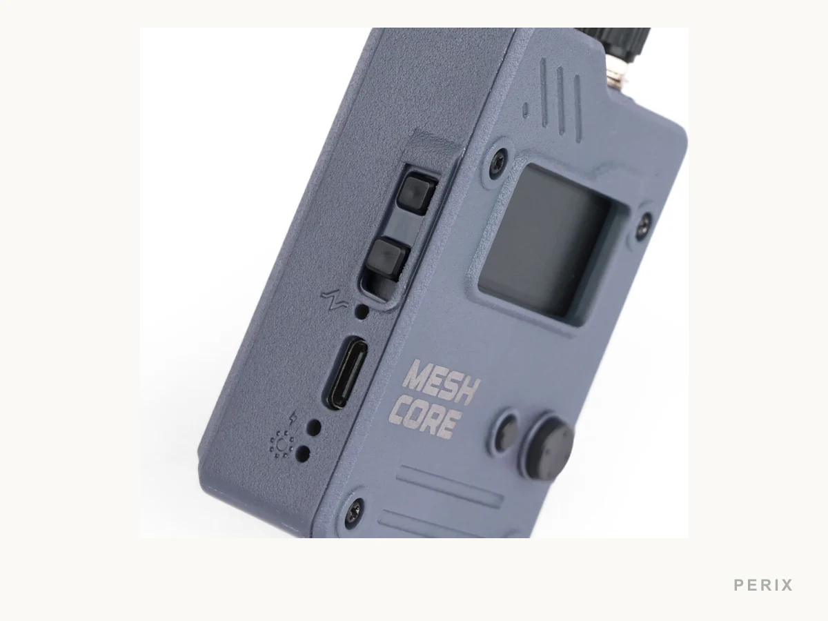 Wio Tracker L1 Pro for MeshCore view 3